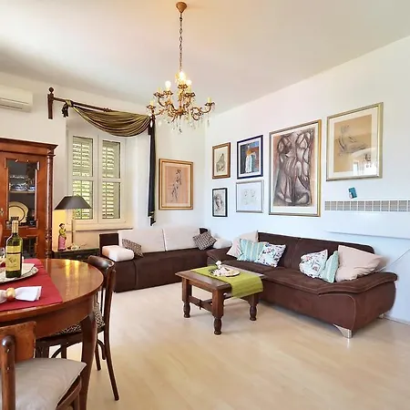 Pere S Mora Apartament *