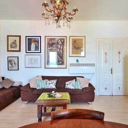 Pere S Mora Apartament *